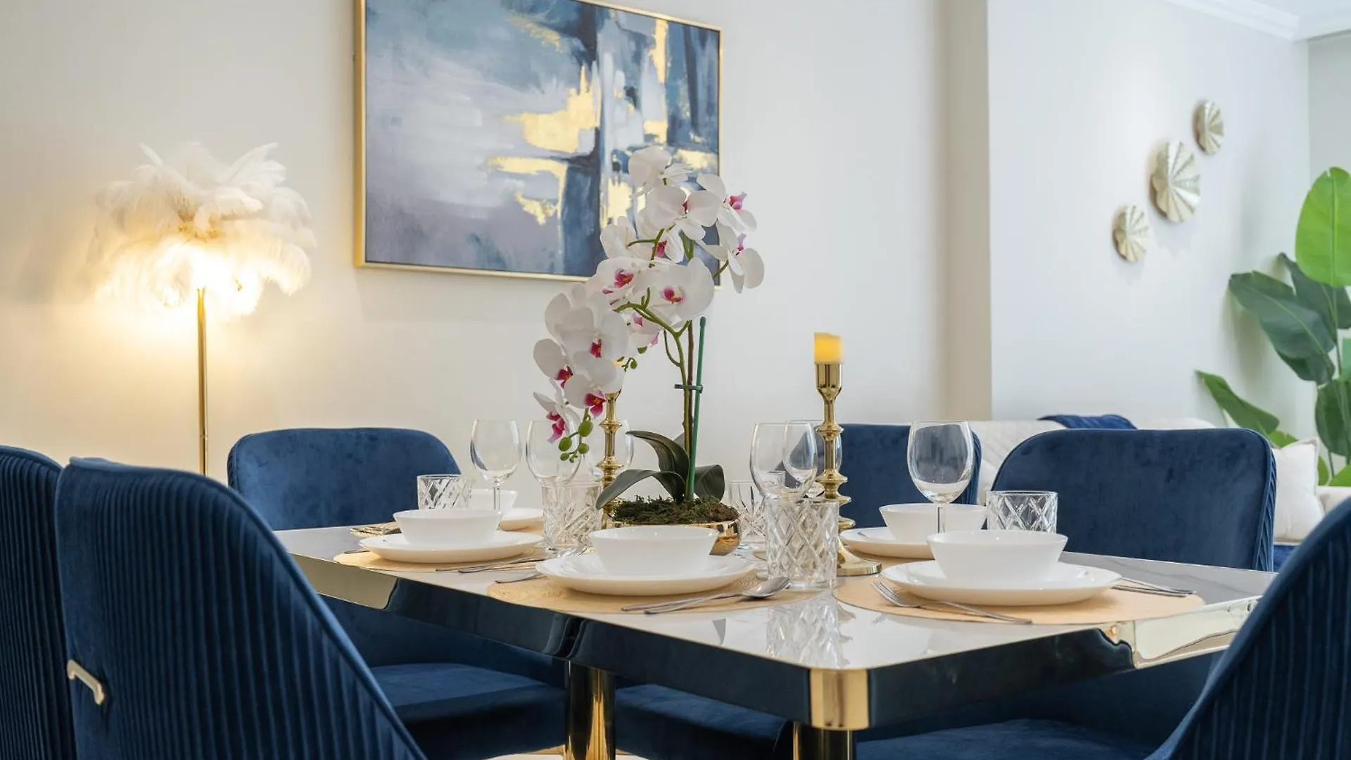 Dunya Tower Luxury And 2 Min Walk To Dubai Mall And Burj Khalifa In Heart Of Downtown