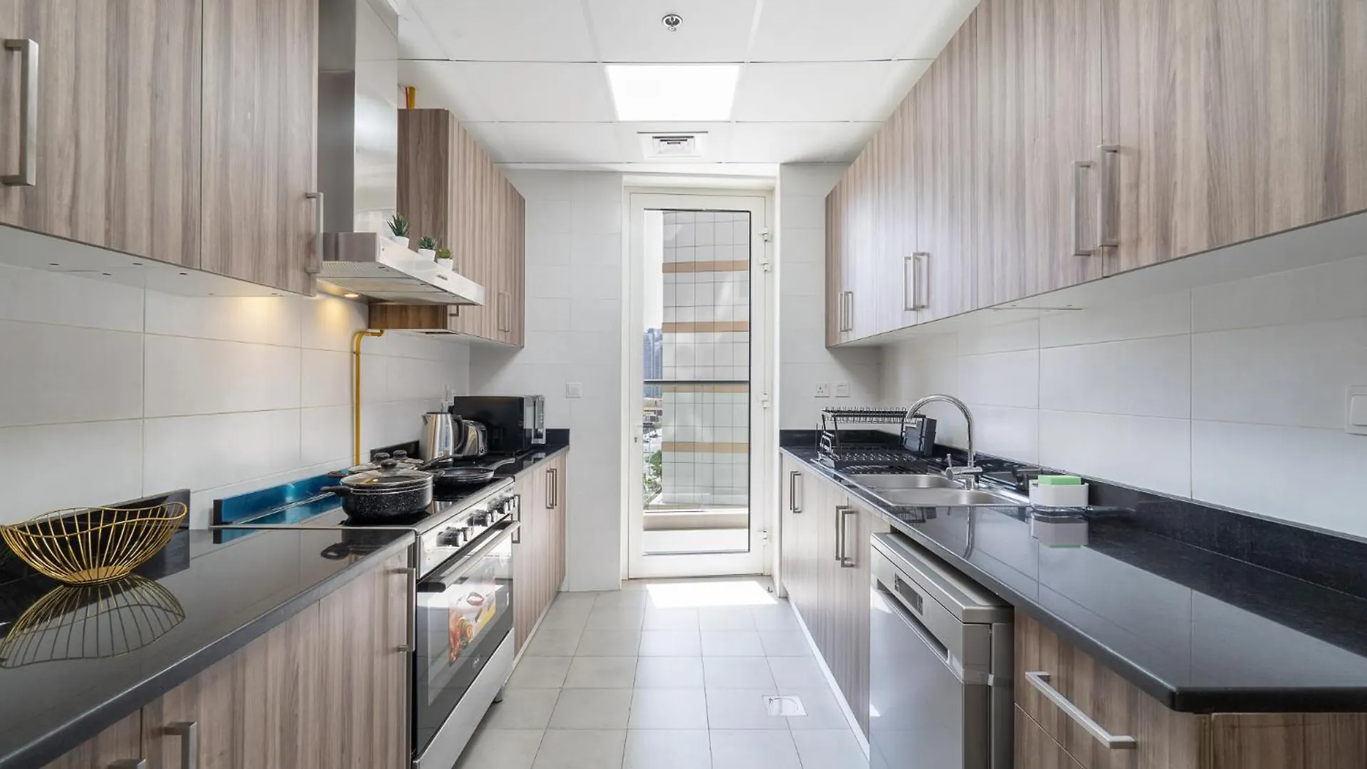 Dunya Tower Luxury And 2 Min Walk To Dubai Mall And Burj Khalifa In Heart Of Downtown شقة
