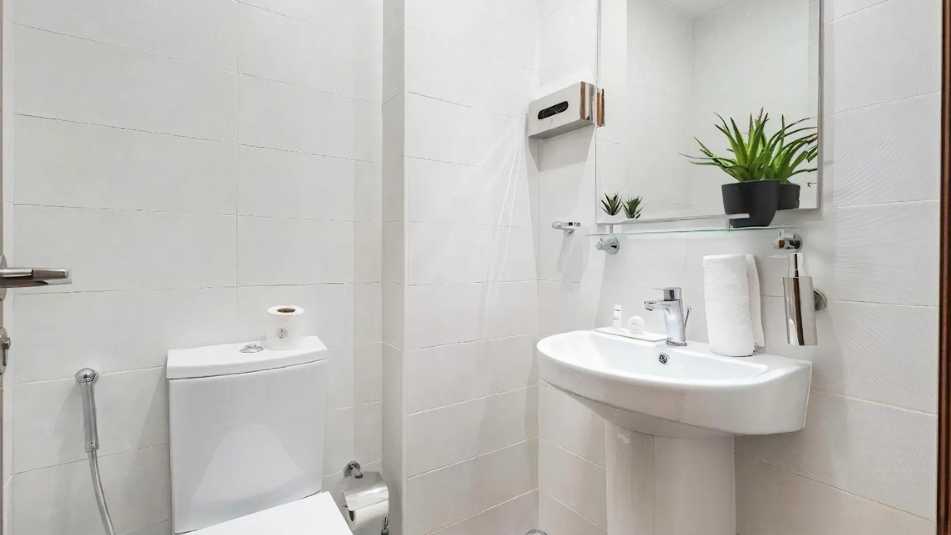 Dunya Tower Luxury And 2 Min Walk To Dubai Mall And Burj Khalifa In Heart Of Downtown