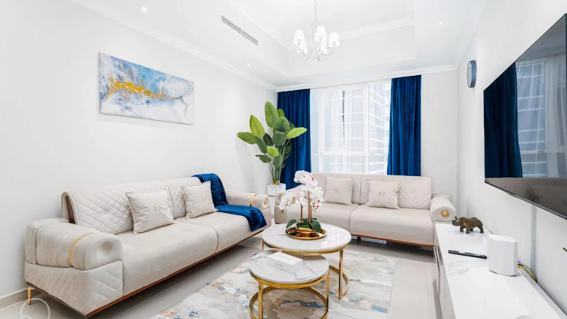 Dunya Tower Luxury And 2 Min Walk To Dubai Mall And Burj Khalifa In Heart Of Downtown Apartment
